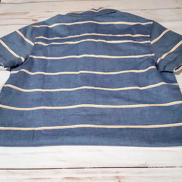 Boys sz 5/6 button down woven shirt by Crazy 8 - Picture 3 of 3